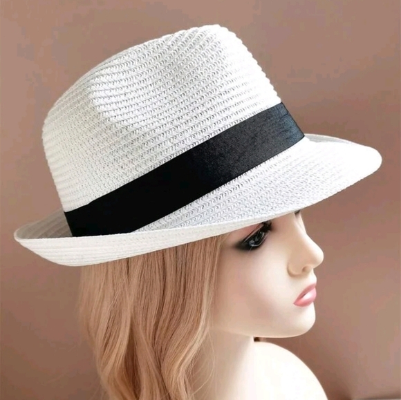 Adorable Straw Hat - Picture 2 of 3